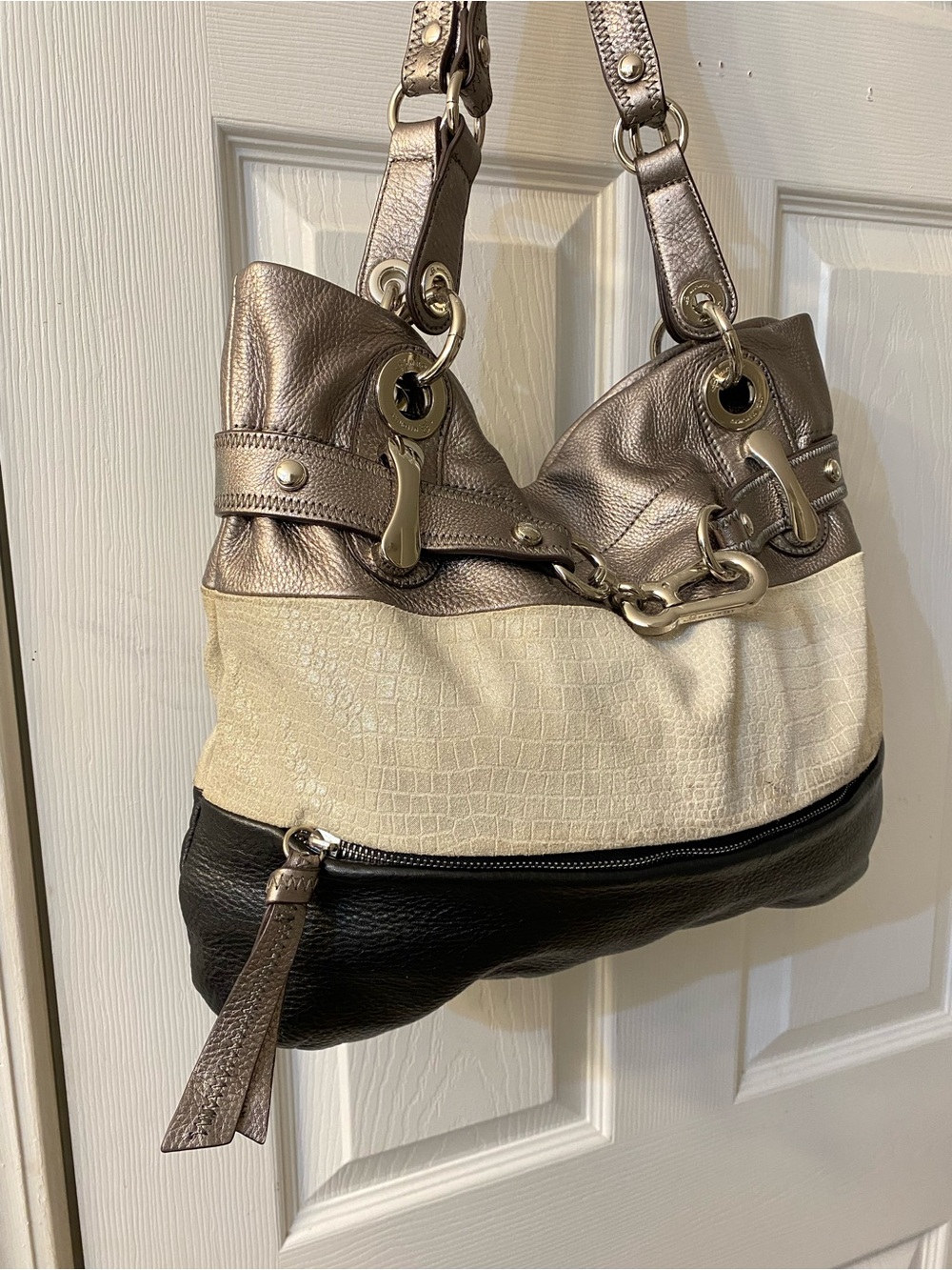 B Makowsky Tri Color Shoulder bag, good condition clean interior Large Size - Picture 2 of 11